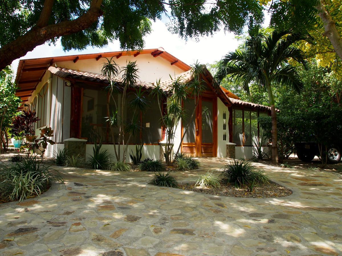 Surf Sanctuary Hotel El Limón Eksteriør billede