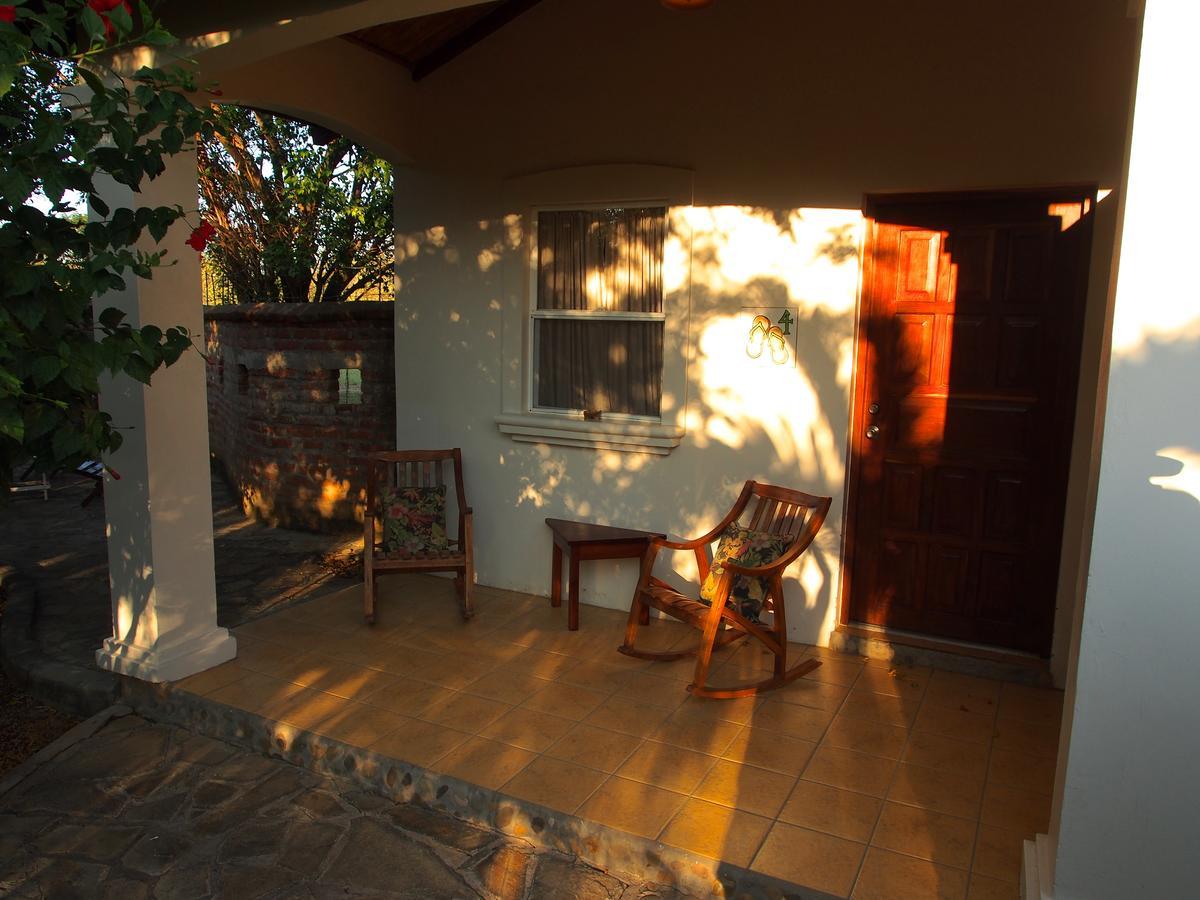 Surf Sanctuary Hotel El Limón Eksteriør billede